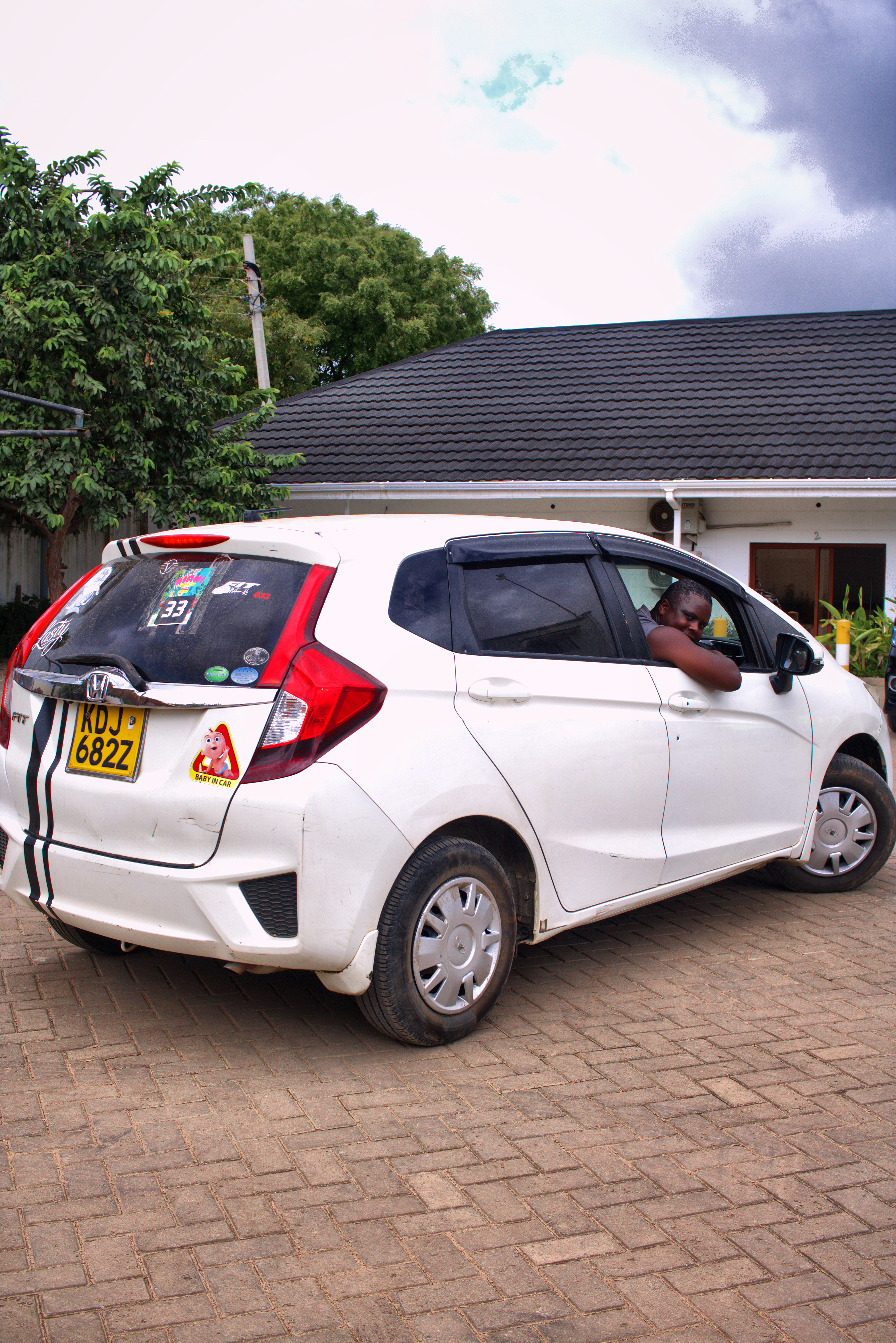 Honda Fit Convoy Car 33 in Beakim Courtyard